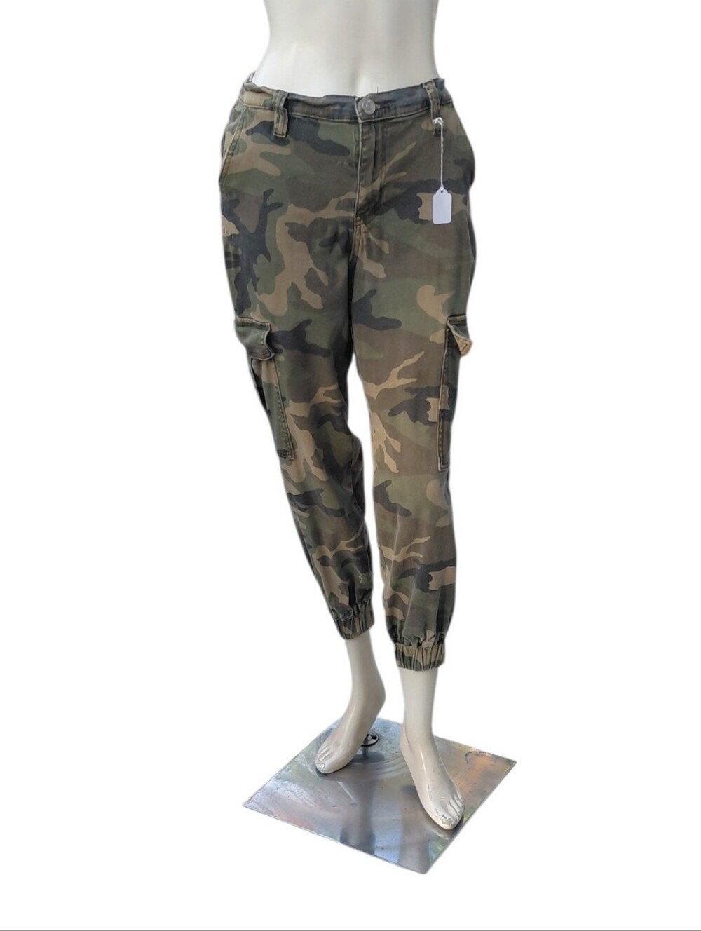92526B Rue21 Jogger Pants Olive Camouflage Size M, W26" 25" Inseam 9 1/2"